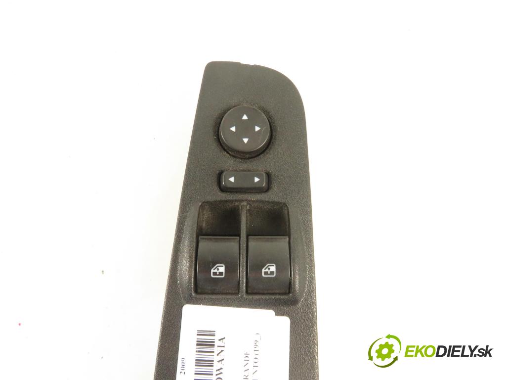 FIAT GRANDE PUNTO (199_) HB 2009 55,00 1.4 - 199 A7.000 1368,00 Panel ovládaní oken 735380444