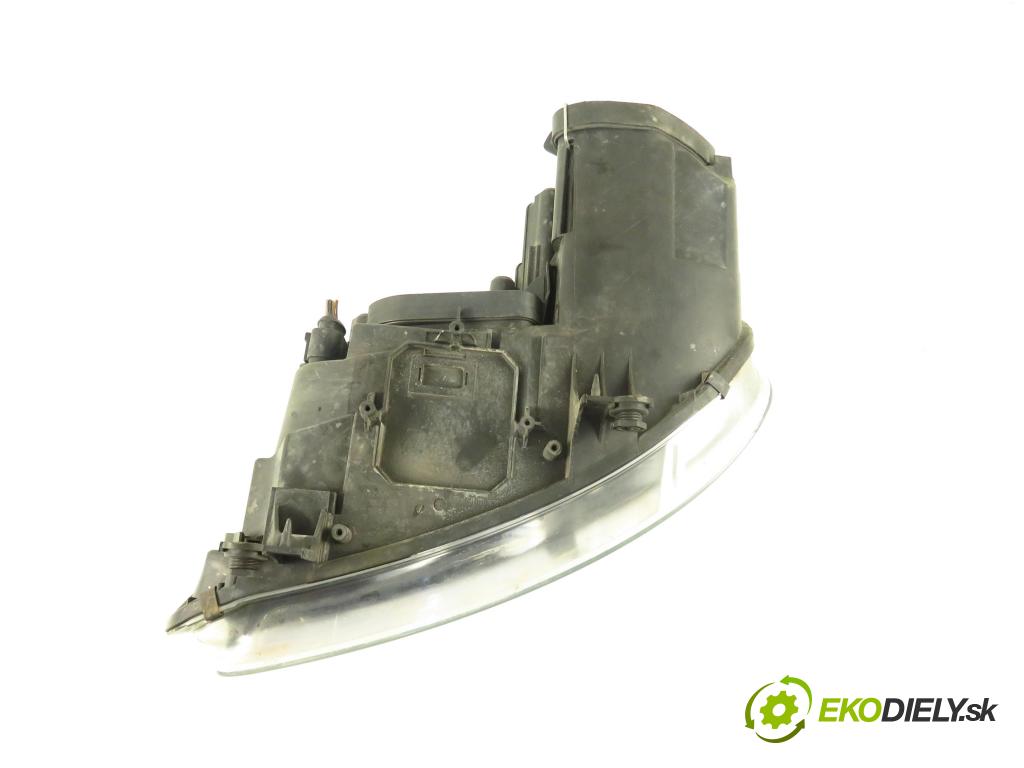 VW TOURAN (1T1, 1T2) MINIVAN 2004 74,00 1.9 TDI PD 100 - AVQ 1896,00 Svetlo PP 0301205202 ; 1T0941006D