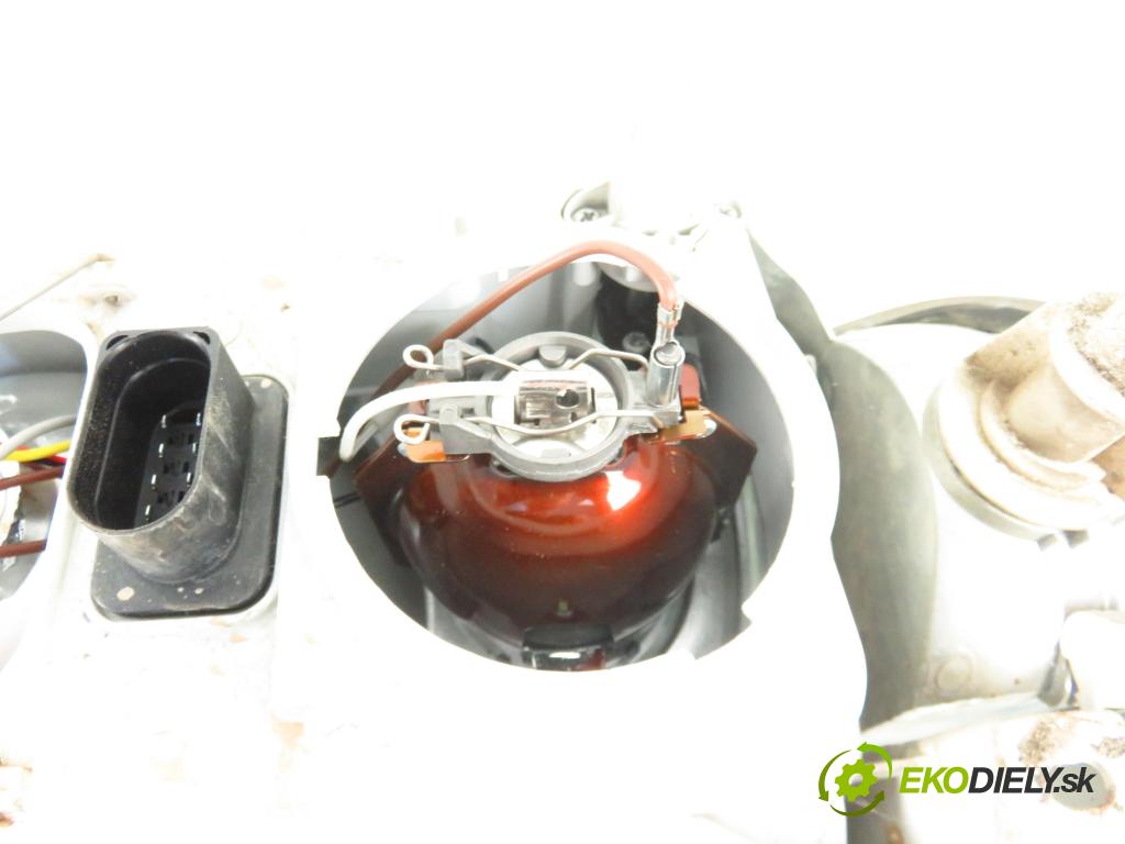 SKODA OCTAVIA I Combi (1U5) KOMBI 2004 74,00 1.9 TDI 4x4 - ATD 1896,00 Svetlo PP