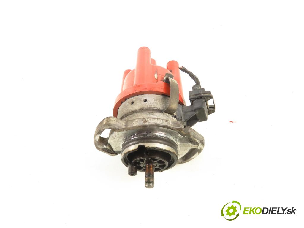 VW POLO CLASSIC (6V2) SEDAN 1997 44,00 60 1.4 - AEX 1390,00 rozdělovač ZAPALOVÁNÍ 030905205AB