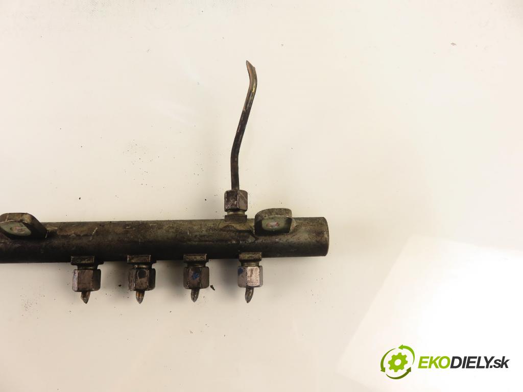 ALFA ROMEO GT (937_) COUPE 2005 110,00 1.9 JTD - 937 A5.000 1910,00 Lišta vstrekovacia 0445214058 ; 55197372 ; 0281002706 (Vstrekovacia lišta)