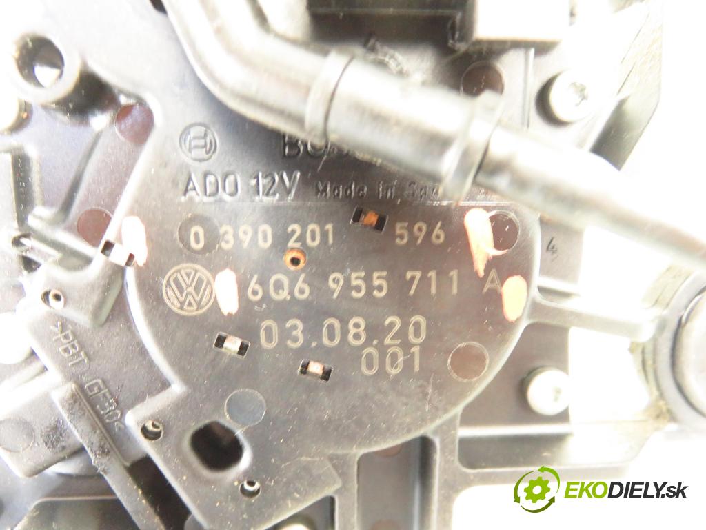 VW POLO (9N_) HB 2003 40,00 1.2 6V 54 - AWY 1198,00 motorek stěrače ZADNÍ: 6Q6955711A ; 0390201596