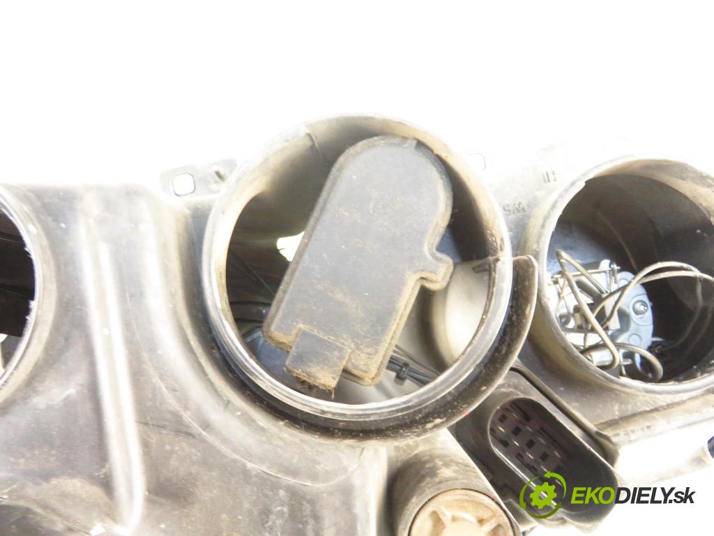 VW POLO (9N_) HB 2003 40,00 1.2 6V 54 - AWY 1198,00 Svetlo PP 89306849