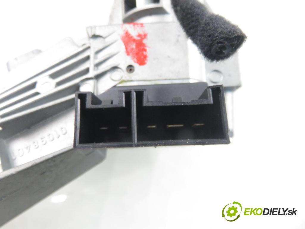 FIAT GRANDE PUNTO (199_) HB 2009 55,00 1.4 - 199 A7.000 1368,00 spinačka 01098401 ; 51813197 (Spínacia skrinka)