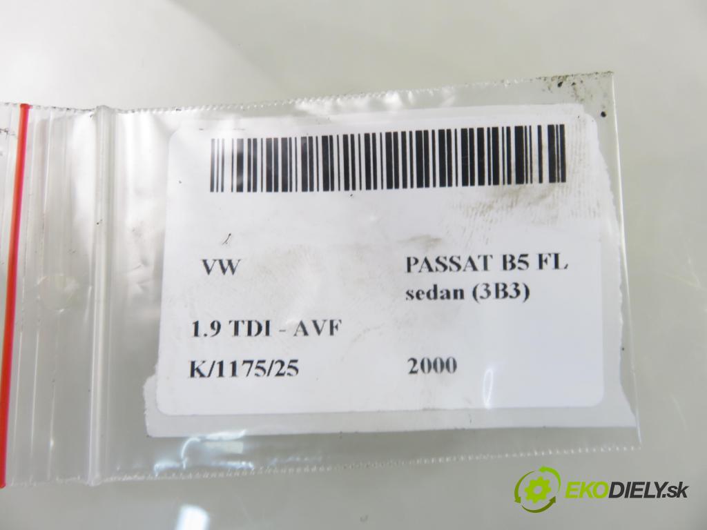 VW PASSAT B5.5 (3B3) SEDAN 2000 96,00 1.9 TDI PD 130 - AVF 1896,00 Snímač nárazu 5WK42895 ; 6Q0909606 (Snímač nárazu)