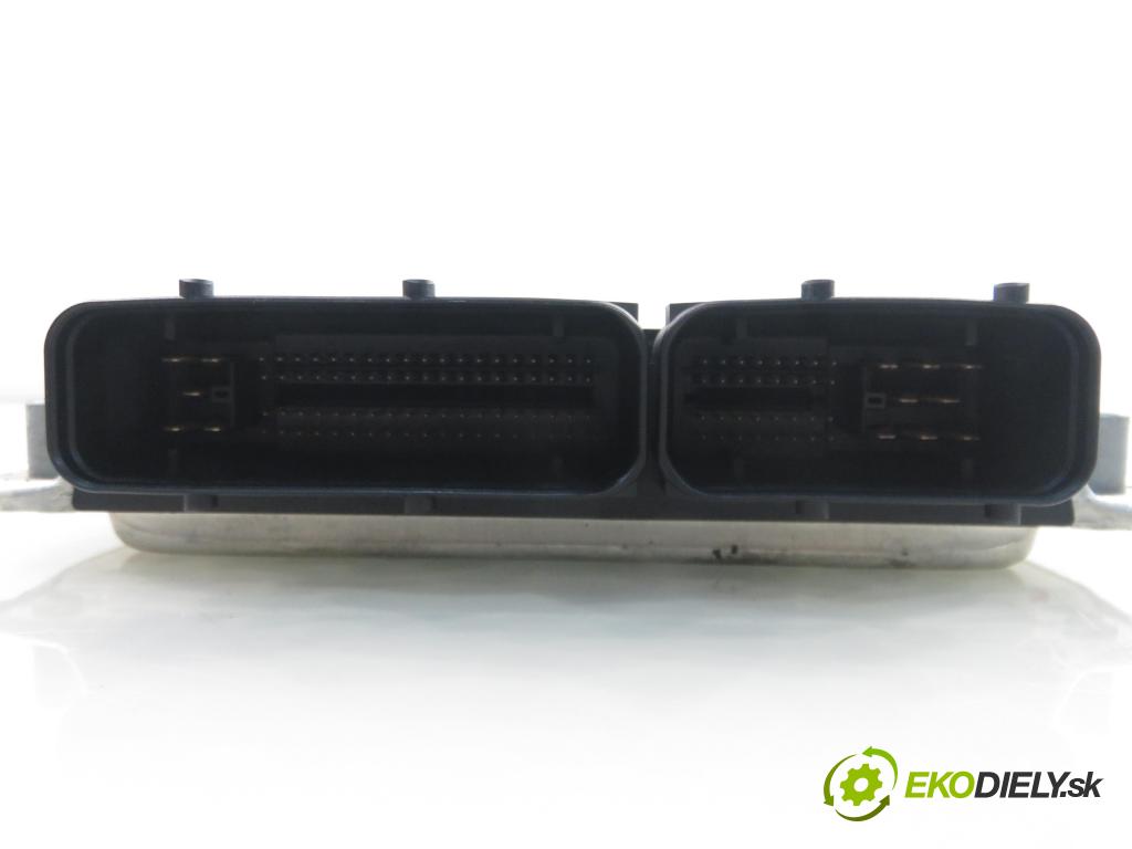 VW PASSAT B5.5 (3B3) SEDAN 2000 96,00 1.9 TDI PD 130 - AVF 1896,00 Riadiaca jednotka Motor 038906019DS ; 0281010543
