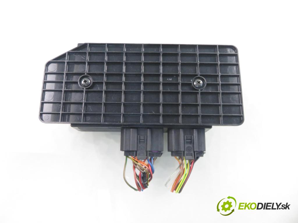 VW PASSAT B5.5 (3B3) SEDAN 2000 96,00 1.9 TDI PD 130 - AVF 1896,00 MODUL komfortu 1C0959799B ; 5DK00821400