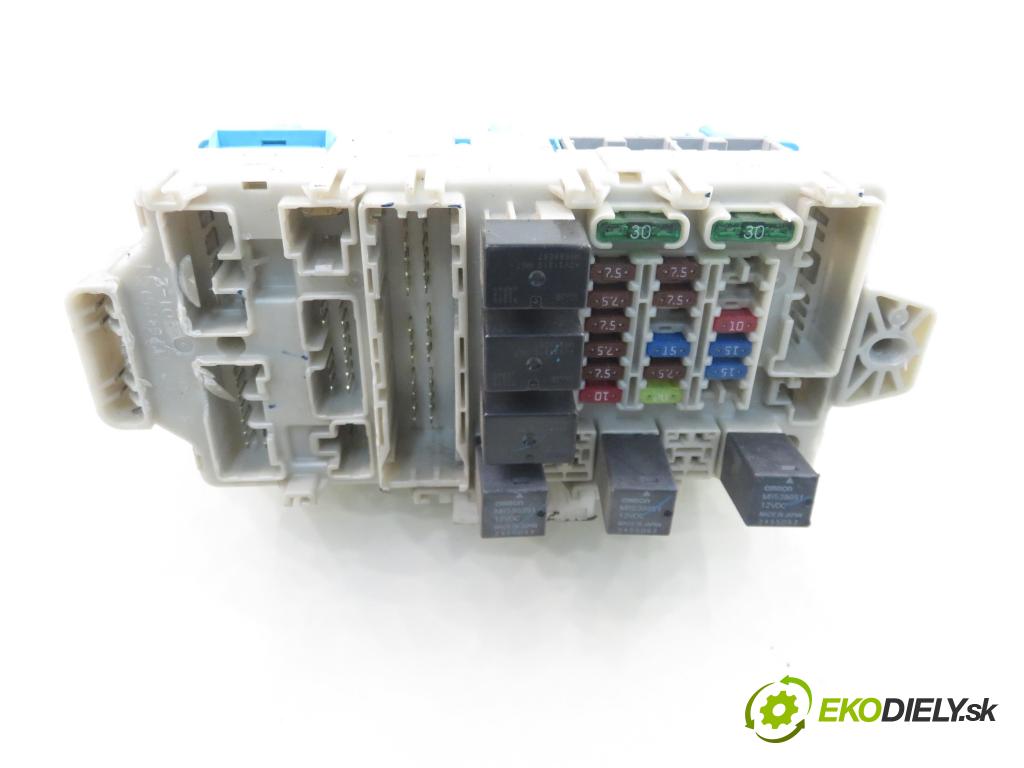 MITSUBISHI OUTLANDER I (CU_W) SUV 2005 100,00 2.0 (CU2W) - 4G63 (DOHC 16V) 1997,00 MODUL BSI G8C223M3C