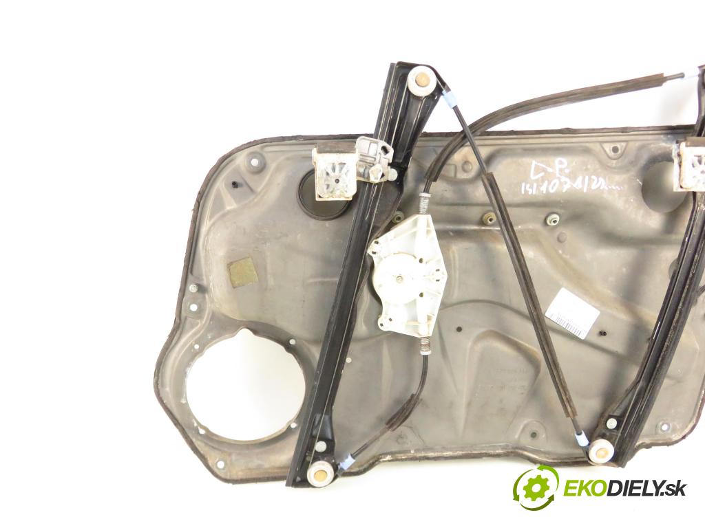 VW BORA (1J2) SEDAN 1999 85,00 2 - APK 1984,00 mechanismus oken 1J4837755E