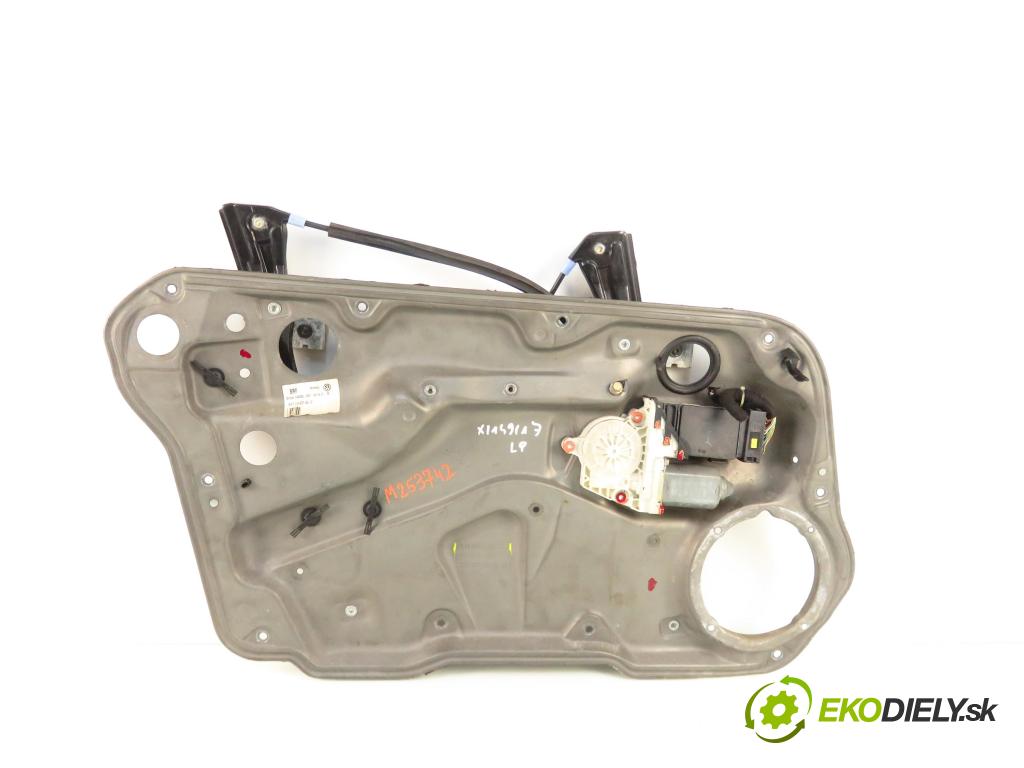 VW BORA (1J2) SEDAN 1999 85,00 2 - APK 1984,00 mechanismus oken 1J4837755E
