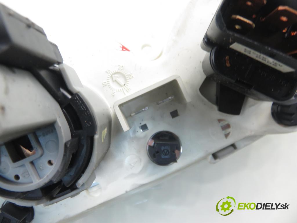 FORD FOCUS (DAW, DBW) HB 2000 55,00 1.4 16V - FXDC 1388,00 Panel kúrenia KLIMATIZACE: 98AB18C419AE