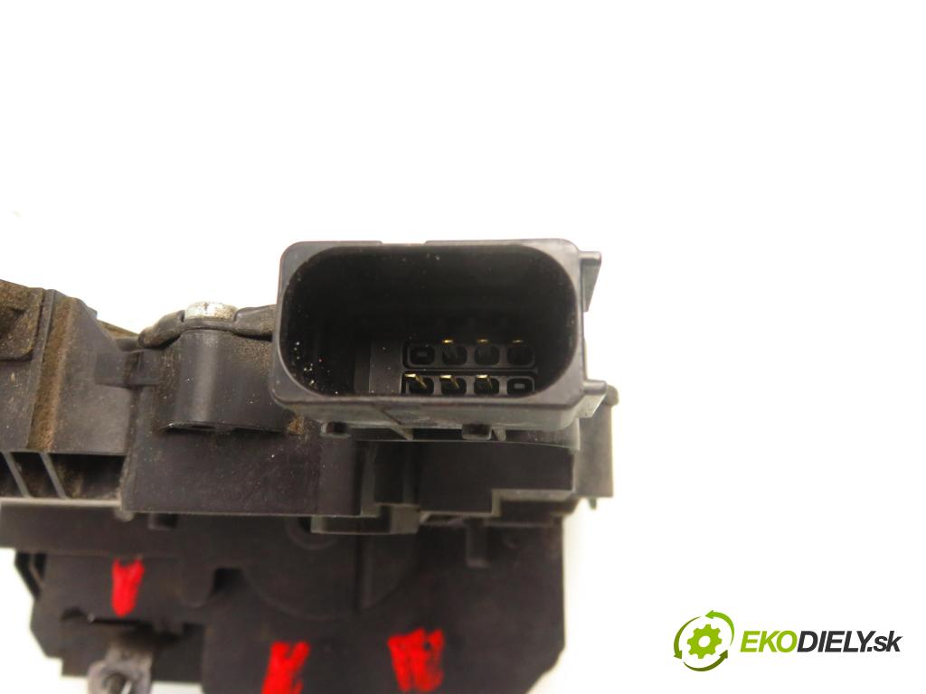 FIAT GRANDE PUNTO (199_) HB 2009 55,00 1.4 - 199 A7.000 1368,00 zámok 51797557