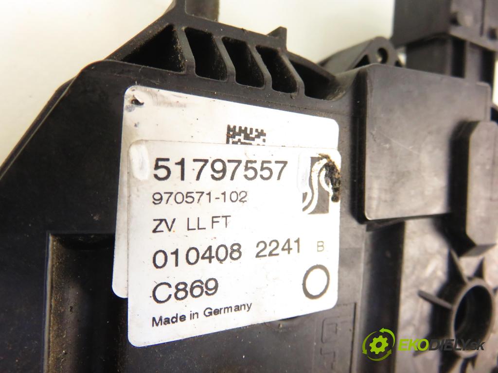 FIAT GRANDE PUNTO (199_) HB 2009 55,00 1.4 - 199 A7.000 1368,00 zámok 51797557