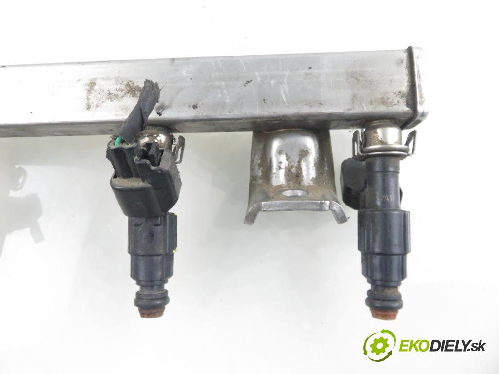 FORD FOCUS C-MAX (DM2) MINIVAN 2005 92,00 1.8 - QQDB 1798,00 Lišta vstrekovacia 4M5G9D280DA ; 1S7GGA ; 0280156154 (Vstrekovacia lišta)