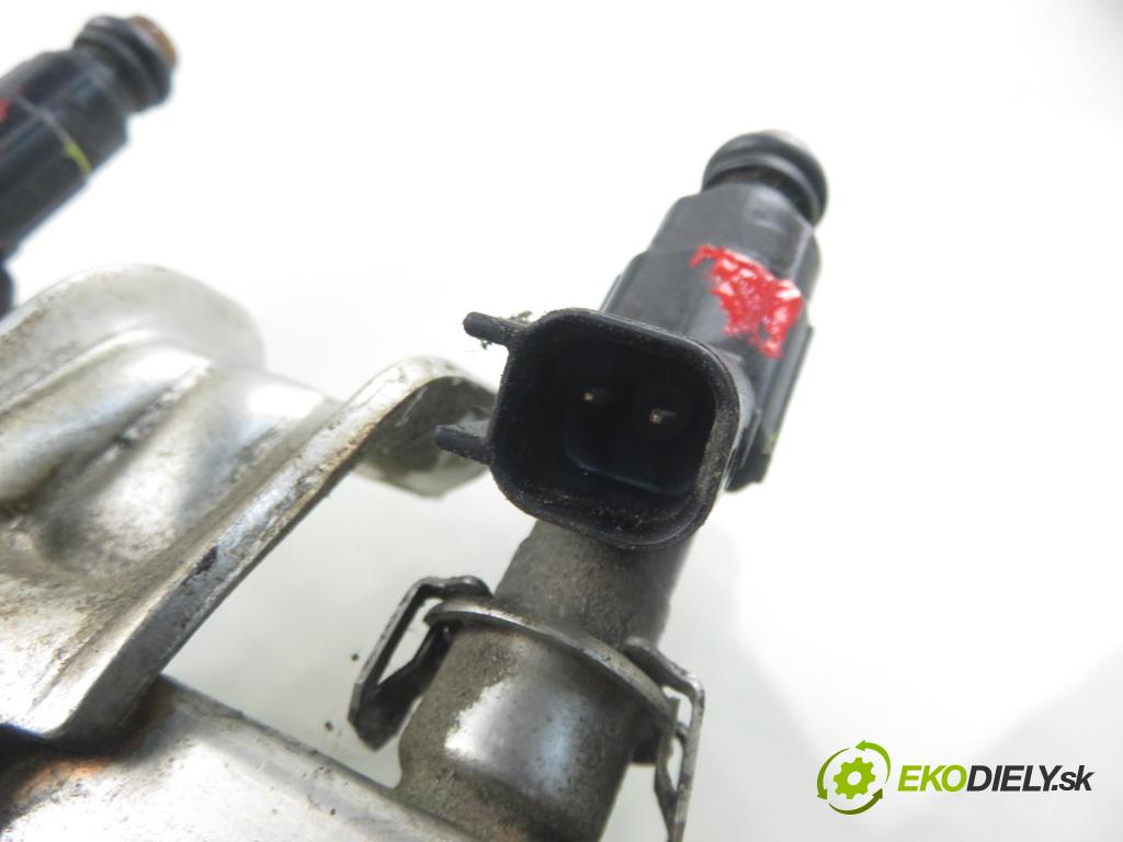 FORD FOCUS C-MAX (DM2) MINIVAN 2005 92,00 1.8 - QQDB 1798,00 Lišta vstrekovacia 4M5G9D280DA ; 1S7GGA ; 0280156154 (Vstrekovacia lišta)