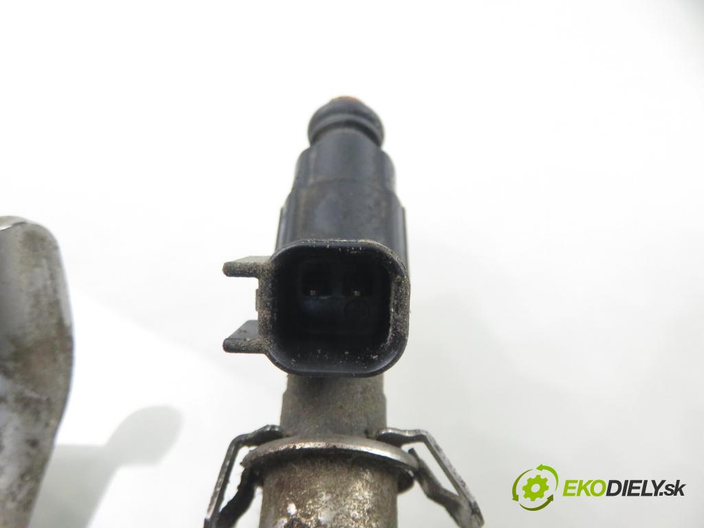 FORD FOCUS C-MAX (DM2) MINIVAN 2005 92,00 1.8 - QQDB 1798,00 Lišta vstrekovacia 4M5G9D280DA ; 1S7GGA ; 0280156154 (Vstrekovacia lišta)