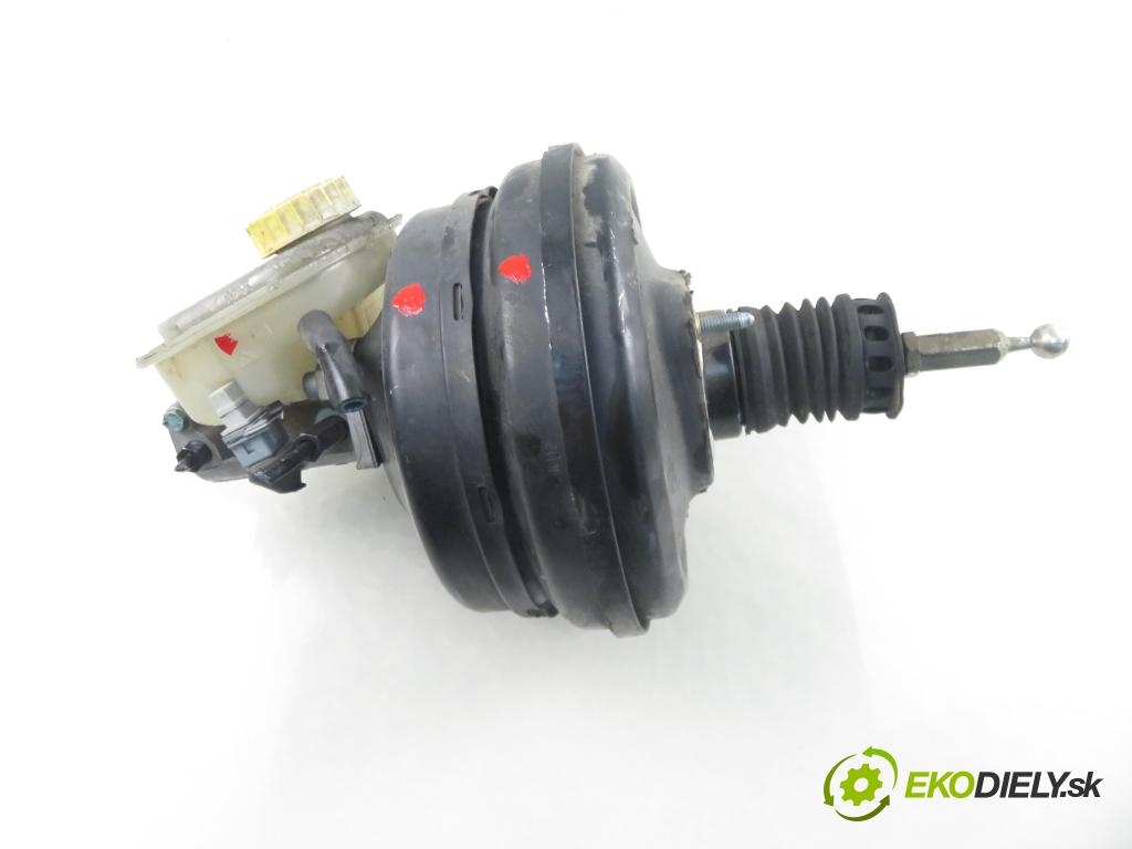 AUDI A4 Avant (8D5, B5) KOMBI 2000 92,00 1.8 - ARG 1781,00 posilovač 4B3612105 (Servočerpadlo)