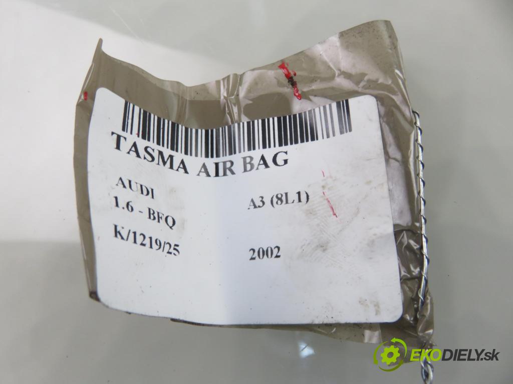AUDI A3 (8L1) HB 2002 75,00 1.6 8V 102 - BFQ 1595,00 PÁSKA: air BAG 1J0959654AC