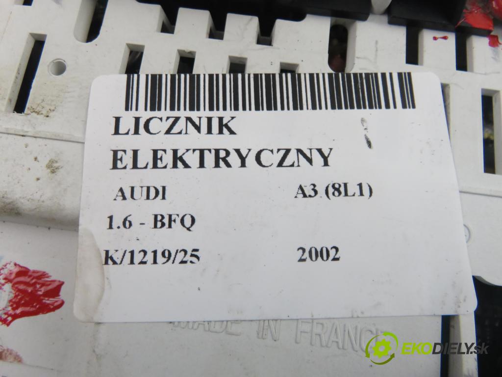 AUDI A3 (8L1) HB 2002 75,00 1.6 8V 102 - BFQ 1595,00 prístrojovka elektrický 8L0920900L