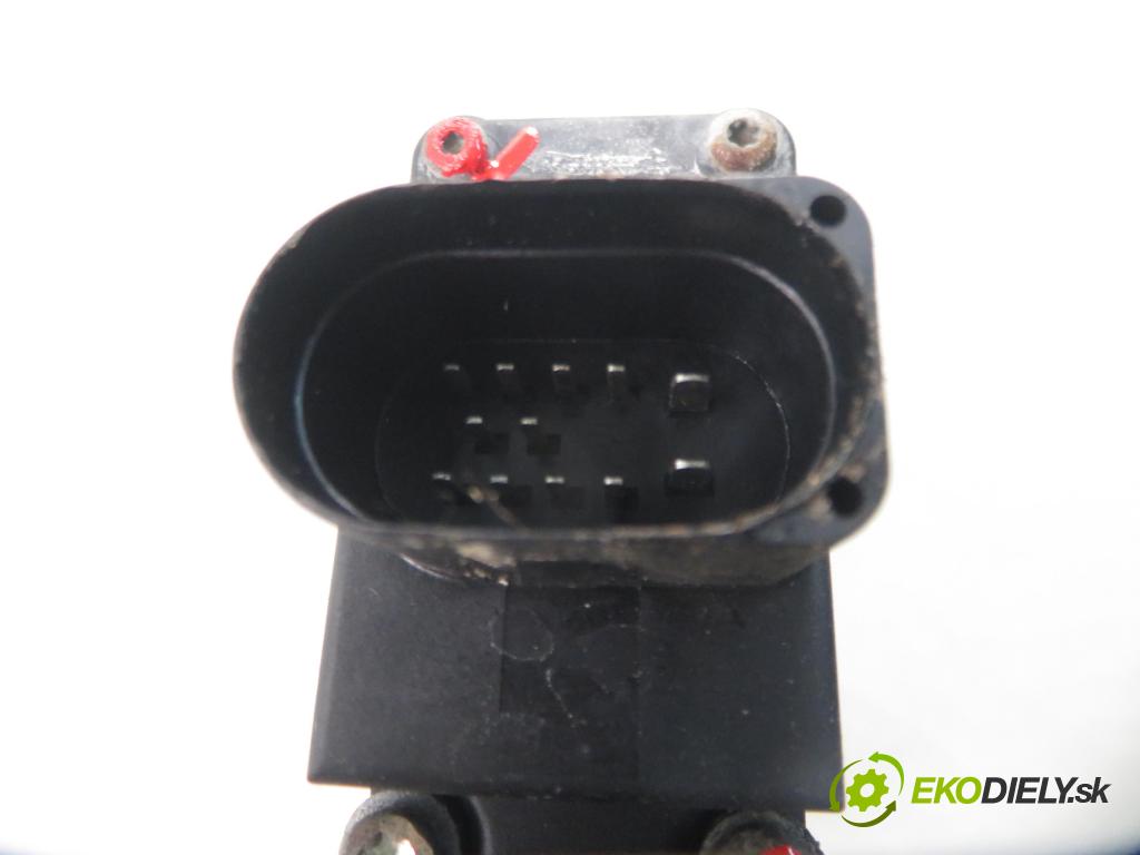 AUDI A3 (8L1) HB 2002 75,00 1.6 8V 102 - BFQ 1595,00 motorek sťahovaní oken PP 8L4959802C