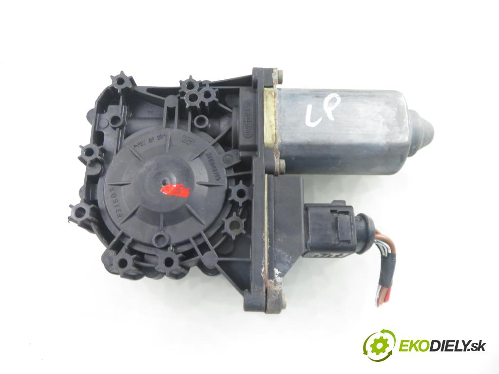 AUDI A3 (8L1) HB 2002 75,00 1.6 8V 102 - BFQ 1595,00 motorek sťahovaní oken LP 8L4959801C