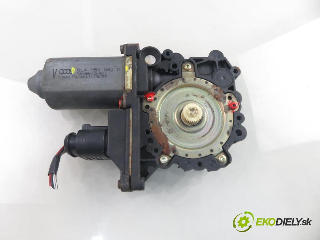 AUDI A3 (8L1) HB 2002 75,00 1.6 8V 102 - BFQ 1595,00 motorek sťahovaní oken LP 8L4959801C