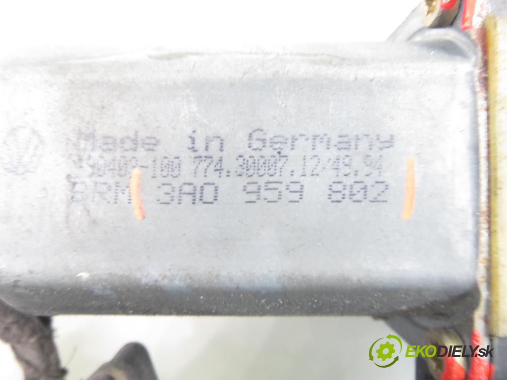 VW PASSAT B3/B4 Variant (3A5, 35I) KOMBI 1994 74,00 1.6 - AEK 1595,00 mechanismus oken PPE 3A0959802