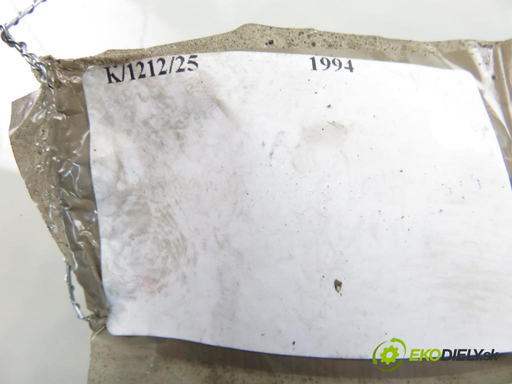 VW PASSAT B3/B4 Variant (3A5, 35I) KOMBI 1994 74,00 1.6 - AEK 1595,00 klika
