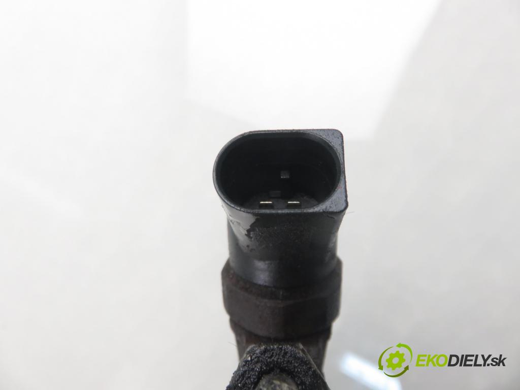 MERCEDES-BENZ KLASA A (W168) HB 2002 70,00 A 170 CDI 95 - OM 668.942 1689,00 vstrekovač 0445110015 ; 6680700287 (Vstrekovač paliva)