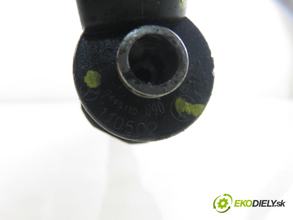 MERCEDES-BENZ KLASA A (W168) HB 2002 70,00 A 170 CDI 95 - OM 668.942 1689,00 vstrekovač 0445110090 ; 6680700887 (Vstrekovač paliva)