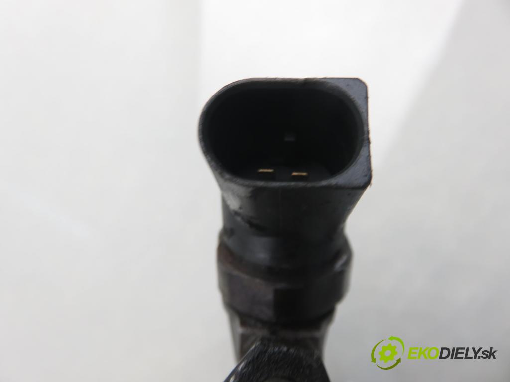 MERCEDES-BENZ KLASA A (W168) HB 2002 70,00 A 170 CDI 95 - OM 668.942 1689,00 vstrekovač 0445110090 ; 6680700887 (Vstrekovač paliva)