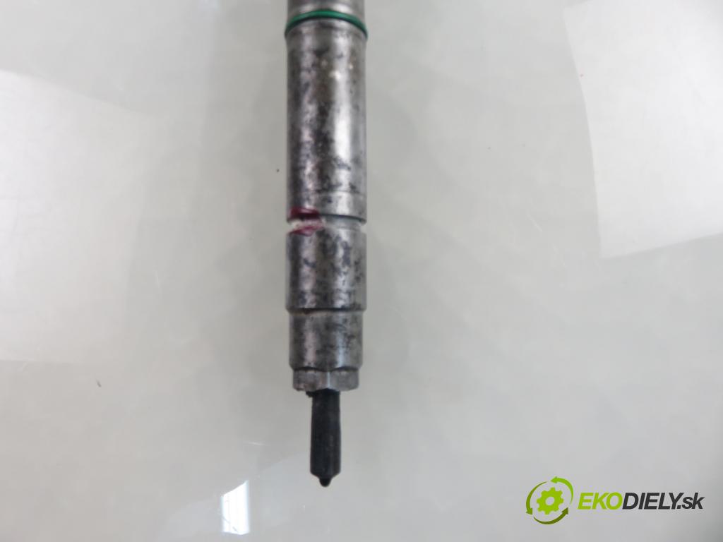 MERCEDES-BENZ KLASA A (W168) HB 2002 70,00 A 170 CDI 95 - OM 668.942 1689,00 vstrekovač 0445110090 ; 6680700887 (Vstrekovač paliva)