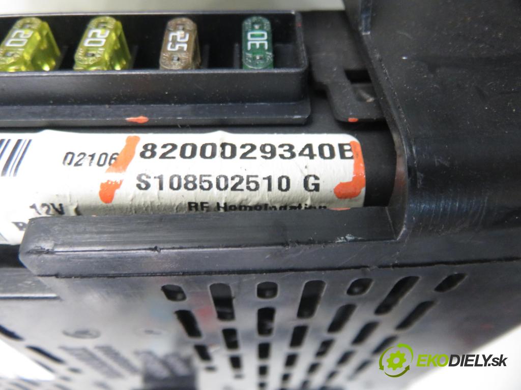 RENAULT MEGANE I (BA0/1_) FASTBACK 2002 70,00 1.4 16V 95 - K4J 750 1390,00 MODUL BSI 8200029340B ; S108502610G