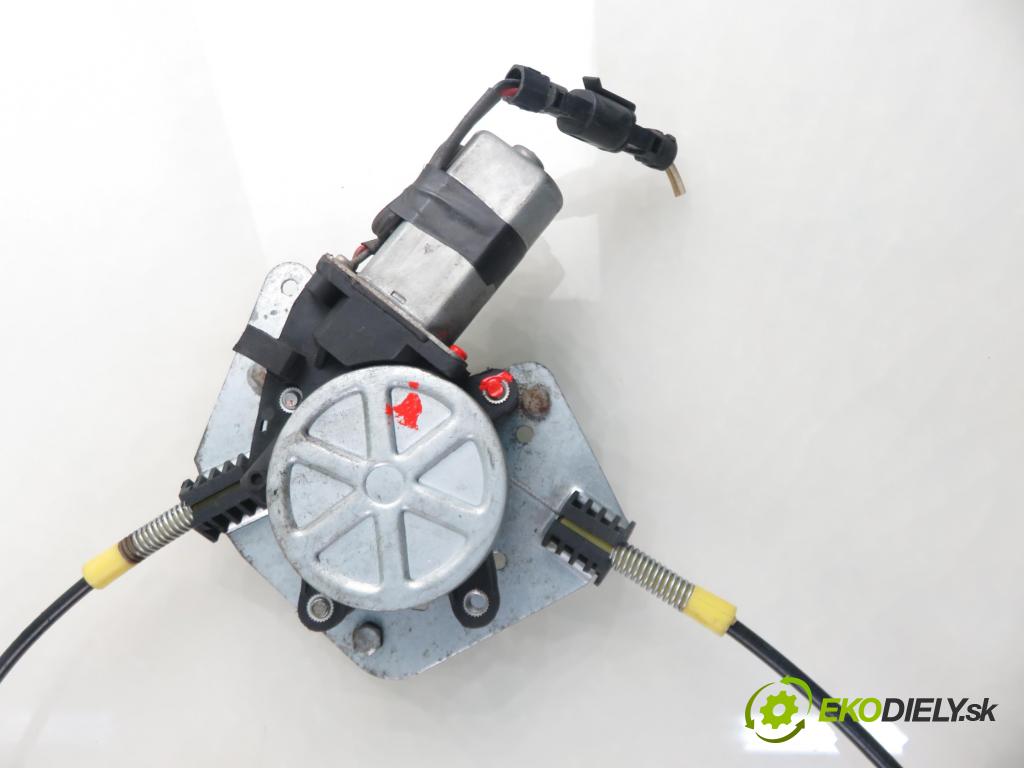 RENAULT MEGANE I (BA0/1_) FASTBACK 2002 70,00 1.4 16V 95 - K4J 750 1390,00 mechanismus oken
