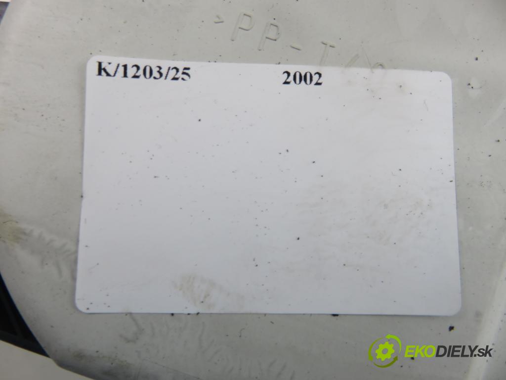 RENAULT MEGANE I (BA0/1_) FASTBACK 2002 70,00 1.4 16V 95 - K4J 750 1390,00 Prístrojovka elektrický 8200071811