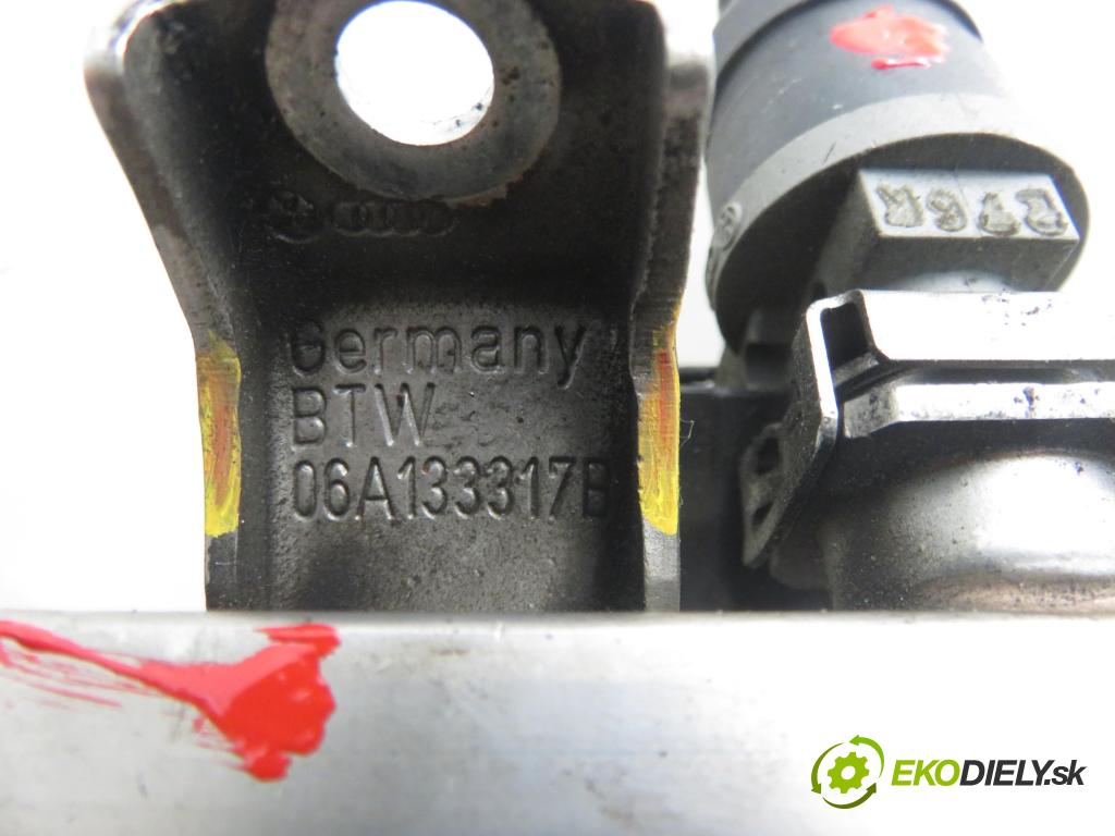 AUDI A3 (8L1) HB 1998 92,00 1.8 - AGN 1781,00 Lišta vstrekovacia 06A133317B ; 06A906031A (Vstrekovacia lišta)