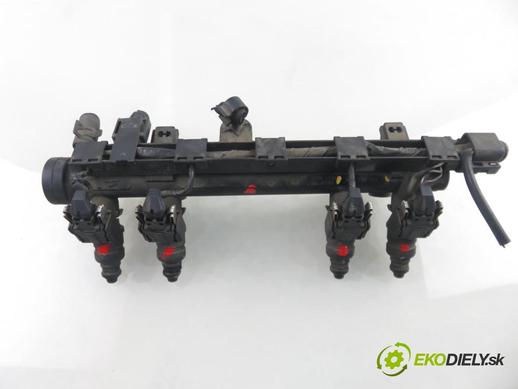 SKODA FABIA I (6Y2) HB 2001 44,00 1.4 MPi 60 - AZE 1397,00 Lišta vstrekovacia 5WP4274 ; 047906031 ; 04713331J (Vstrekovacia lišta)