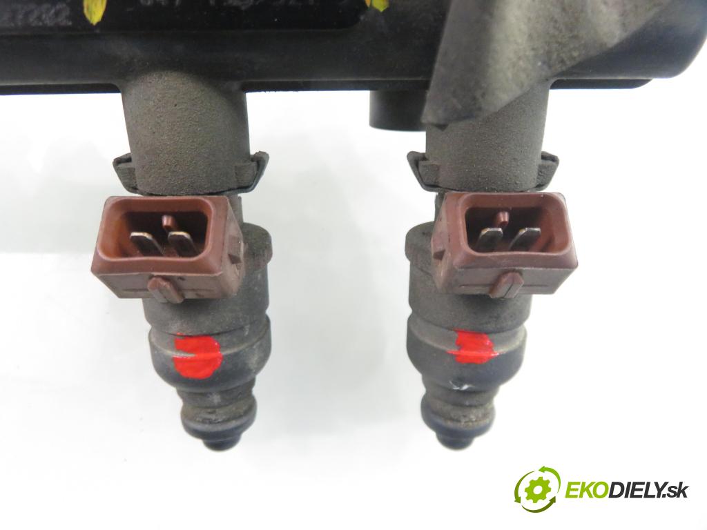 SKODA FABIA I (6Y2) HB 2001 44,00 1.4 MPi 60 - AZE 1397,00 Lišta vstrekovacia 5WP4274 ; 047906031 ; 04713331J (Vstrekovacia lišta)