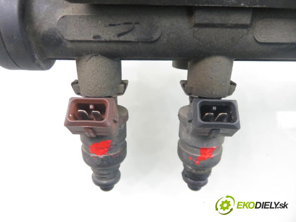 SKODA FABIA I (6Y2) HB 2001 44,00 1.4 MPi 60 - AZE 1397,00 Lišta vstrekovacia 5WP4274 ; 047906031 ; 04713331J (Vstrekovacia lišta)