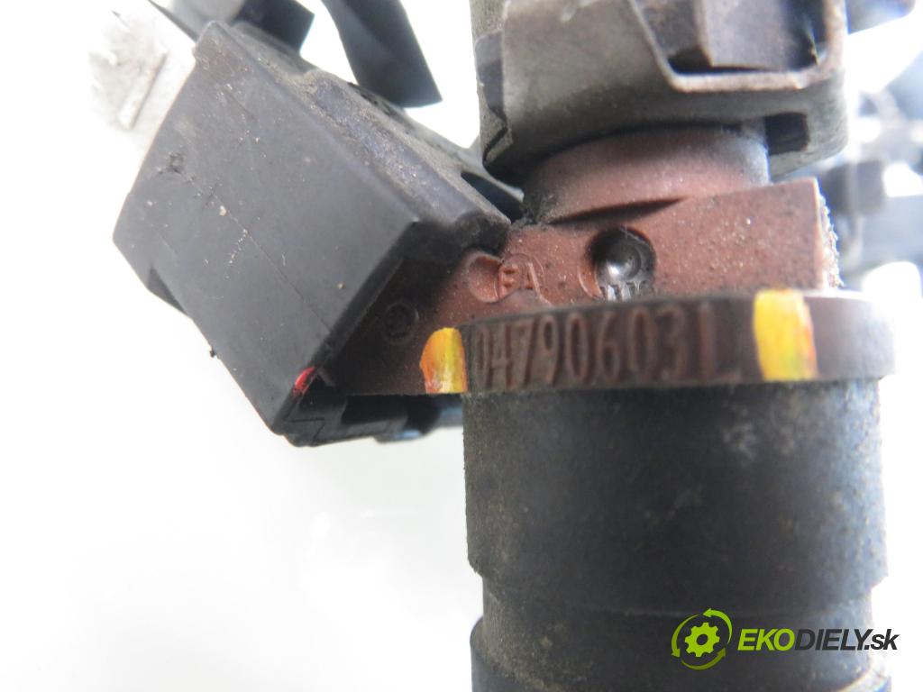 SKODA FABIA I (6Y2) HB 2001 44,00 1.4 MPi 60 - AZE 1397,00 Lišta vstrekovacia 5WP4274 ; 047906031 ; 04713331J (Vstrekovacia lišta)