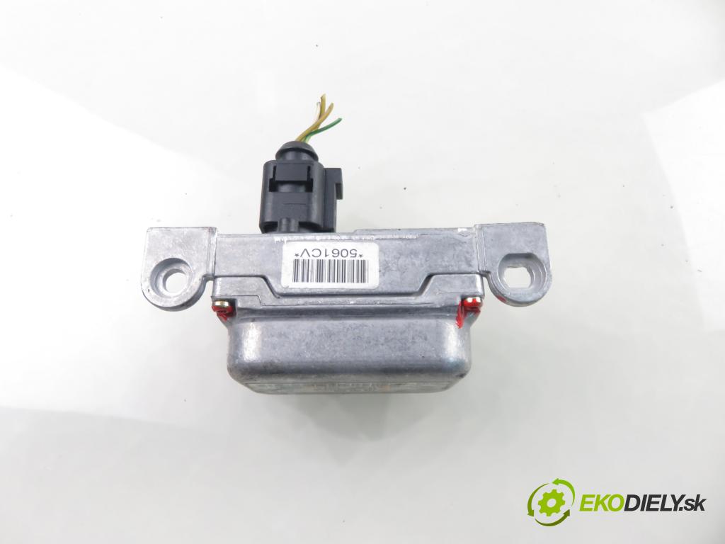 AUDI A3 (8L1) HB 2002 75,00 1.6 8V 102 - BFQ 1595,00 snímač ESP 1J1907637C ; 10098004442 ; 1J0907655