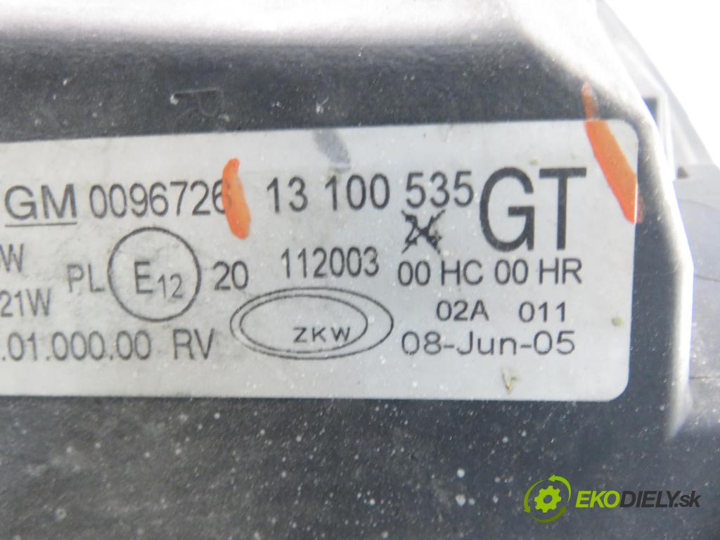 OPEL CORSA C (X01) HB 2006 59,00 1.2 16V Twinport 80 - Z 12 XEP 1229,00 Svetlo LP 13100535GT