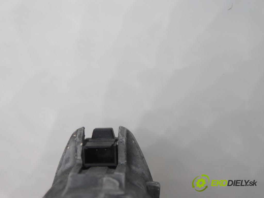 SKODA OCTAVIA I (1U2) LIFTBACK 2000 55,00 1.6 - AEE 1598,00 spinačka 4B0905851C (Spínacia skrinka)