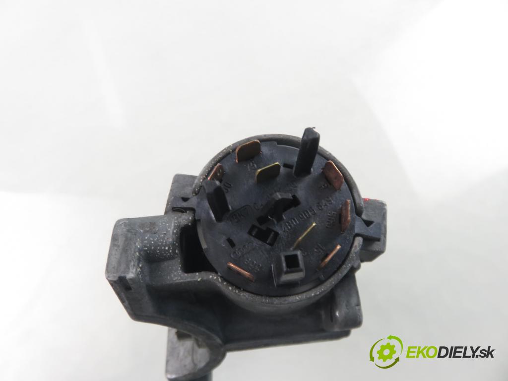 SKODA OCTAVIA I (1U2) LIFTBACK 2000 55,00 1.6 - AEE 1598,00 spinačka 4B0905851C (Spínacia skrinka)