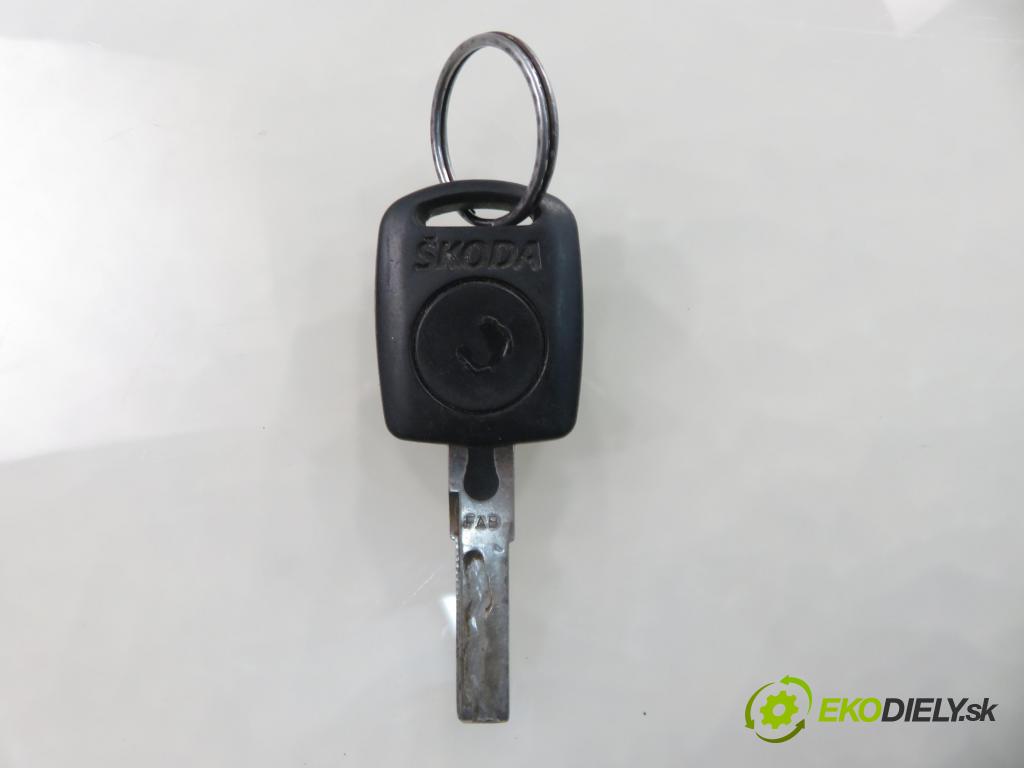 SKODA OCTAVIA I (1U2) LIFTBACK 2000 55,00 1.6 - AEE 1598,00 spinačka 4B0905851C (Spínacia skrinka)