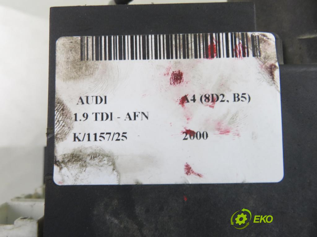 AUDI A4 (8D2, B5) SEDAN 2000 81,00 1.9 TDI 110 - AFN 1896,00 motorek zámku centrálního 8D0862257C