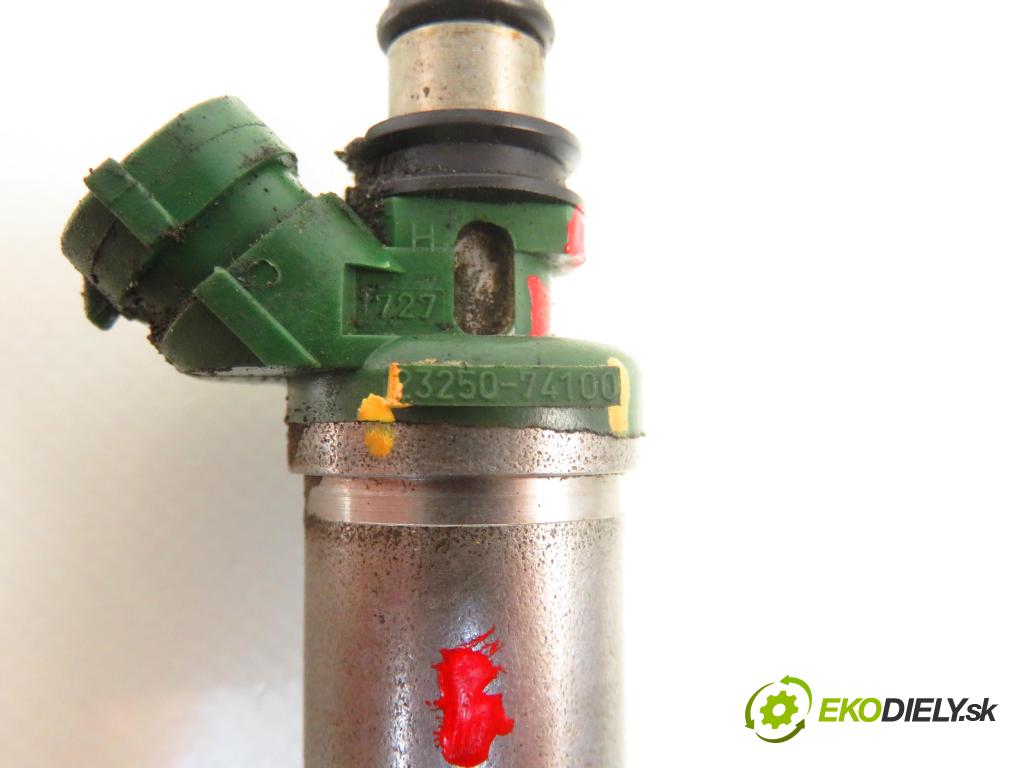 TOYOTA RAV 4 I (_A1_) SUV 1998 95,00 2.0 4WD - 3S-FE 1998,00 vstrekovač 2325074100 (Vstrekovač paliva)