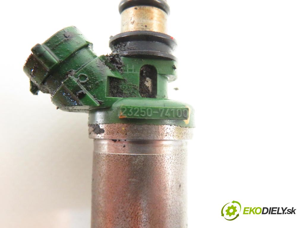 TOYOTA RAV 4 I (_A1_) SUV 1998 95,00 2.0 4WD - 3S-FE 1998,00 vstrekovač 2325074100 (Vstrekovač paliva)