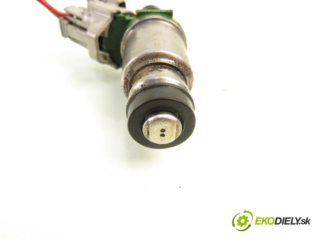 TOYOTA RAV 4 I (_A1_) SUV 1998 95,00 2.0 4WD - 3S-FE 1998,00 vstrekovač 2325074100 (Vstrekovač paliva)