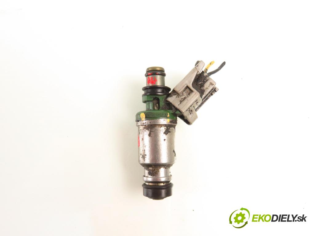 TOYOTA RAV 4 I (_A1_) SUV 1998 95,00 2.0 4WD - 3S-FE 1998,00 vstrekovač 2325074100 (Vstrekovač paliva)